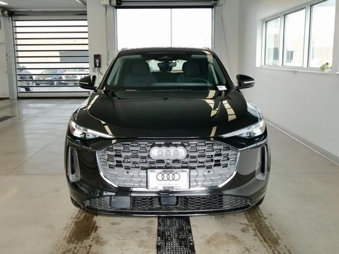 New 2025 Audi Q5 Prestige image 2