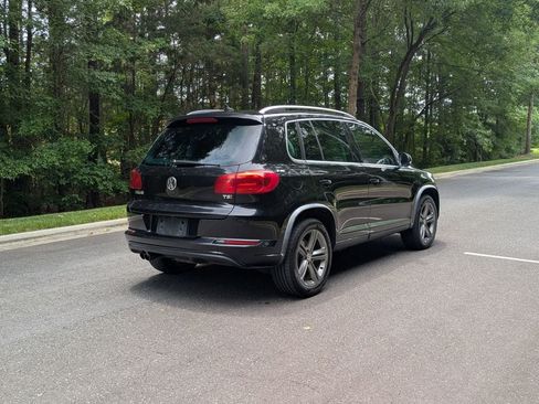 Used 2017 Volkswagen Tiguan Sport FWD image 10