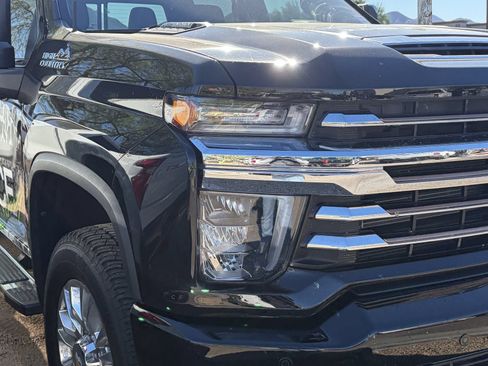 Used 2023 Chevrolet Silverado 2500 High Country w/ Z71 Off-Road Package AWD/4WD image 8