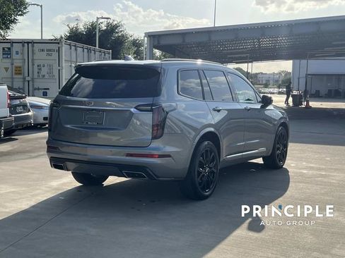 Used 2023 Cadillac XT6 Sport w/ Technology Package AWD/4WD image 11