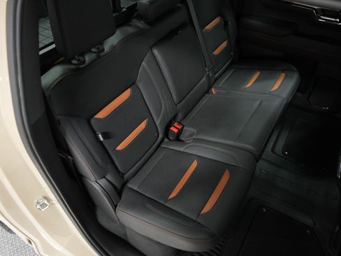 Used 2022 GMC Sierra 1500 AT4 w/ AT4 Premium Package image 13