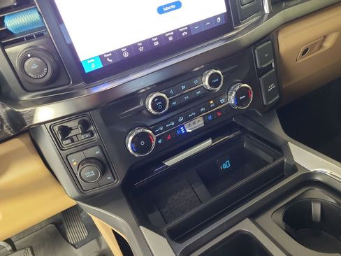 Used 2024 Ford F450 Lariat w/ Lariat Ultimate Package AWD/4WD image 16