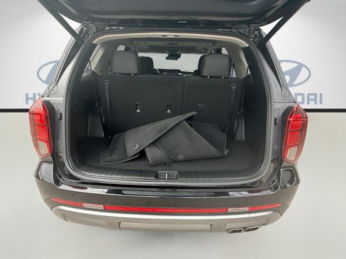 Used 2023 Hyundai Palisade SEL w/ Premium Package FWD image 24