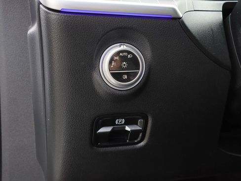 Used 2023 Mercedes-Benz C 300 Sedan image 9