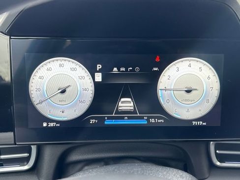 Used 2024 Hyundai Elantra SEL image 8