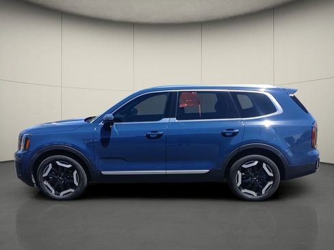 Used 2023 Kia Telluride EX w/ EX Captain's Chair Package FWD image 4