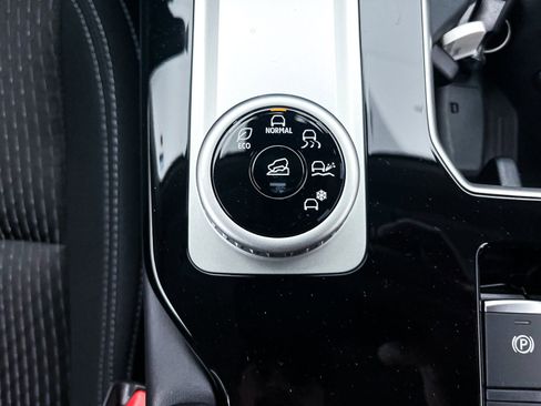 New 2025 Mitsubishi Outlander ES image 19