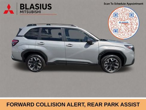 Used 2025 Subaru Forester Premium w/ Convenience Package #1 AWD/4WD image 9