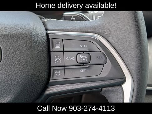 Used 2024 Jeep Grand Cherokee L Laredo RWD image 23