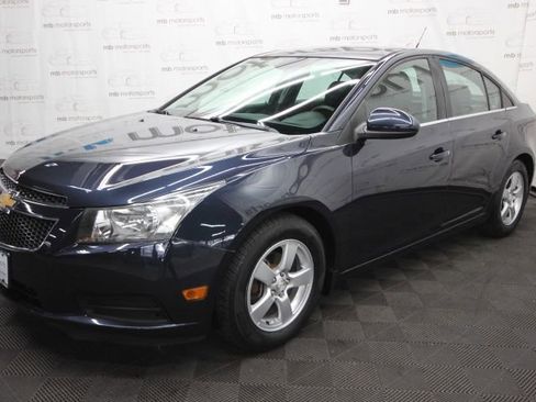Used 2014 Chevrolet Cruze LT image 2
