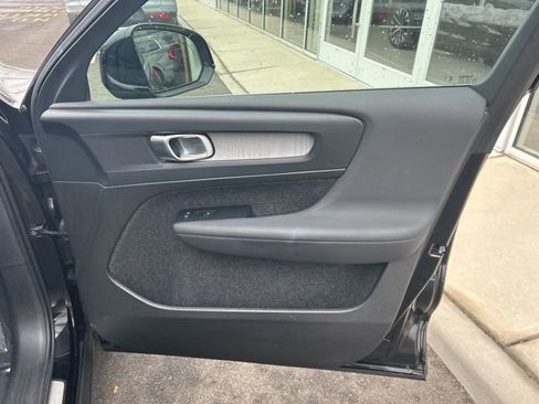 Certified 2025 Volvo XC40 B5 Plus image 14
