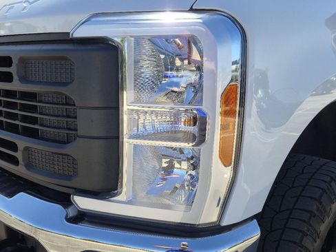 Used 2023 Ford F250 XL w/ FX4 Off-Road Package AWD/4WD image 10