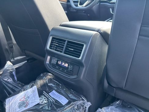 New 2026 Volkswagen Atlas SE image 50