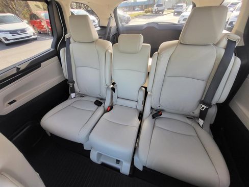 New 2026 Honda Odyssey EX-L image 13