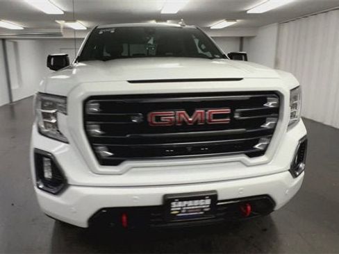 Certified 2022 GMC Sierra 1500 AT4 w/ AT4 Premium Package image 3