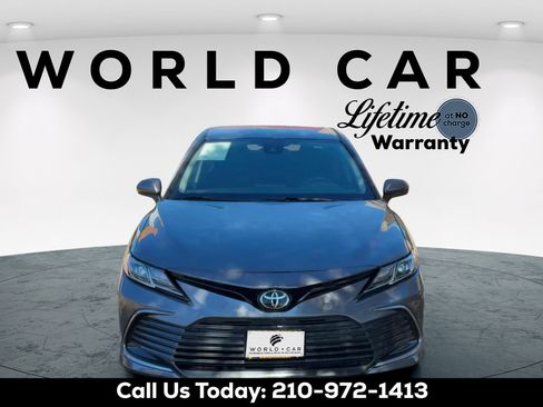 Used 2021 Toyota Camry LE FWD image 15