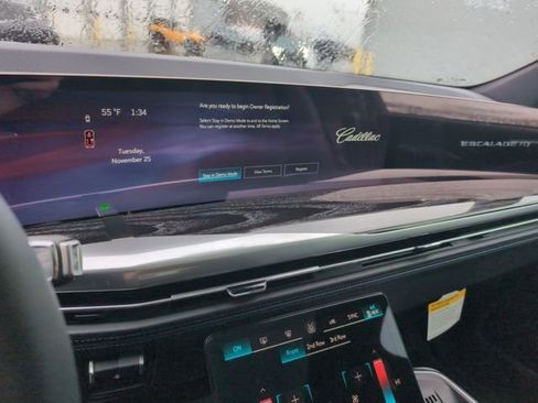 New 2026 Cadillac Escalade IQ Luxury 1 image 20