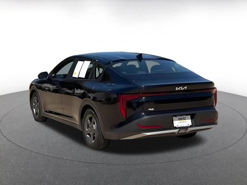 Used 2025 Kia K4 LXS image 11