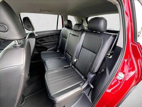 Used 2023 Volkswagen Tiguan SE FWD image 25