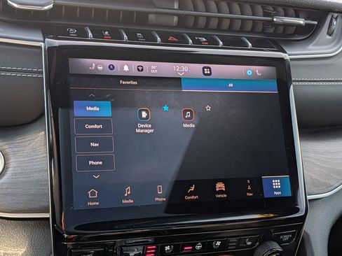 Used 2024 Jeep Grand Cherokee L Limited w/ Luxury Tech Group II image 46