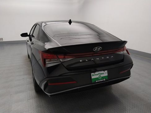 Used 2025 Hyundai Elantra Sport FWD image 6