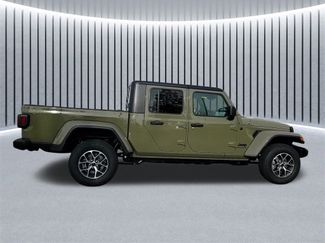 New 2026 Jeep Gladiator Sport video 2