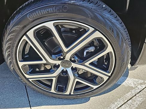 Used 2025 Jeep Compass Limited w/ Elite Group image 4