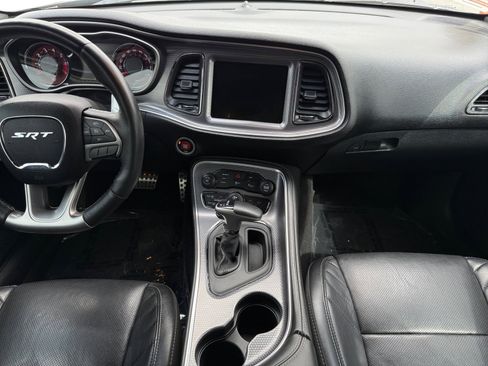 Used 2016 Dodge Challenger SRT Hellcat image 10