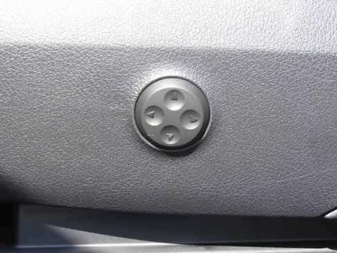 New 2025 Mercedes-Benz GLC 43 AMG GLC 43 AMG image 14