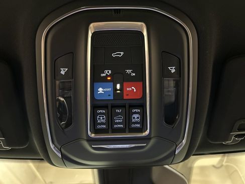New 2026 Jeep Grand Cherokee L Limited w/ Limited Altitude Package AWD/4WD image 27