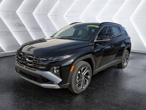 Used 2025 Hyundai Tucson Limited image 3