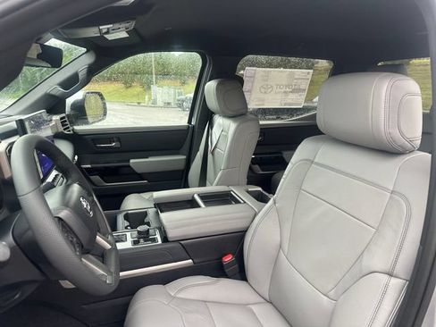 New 2026 Toyota Tundra Limited AWD/4WD image 17