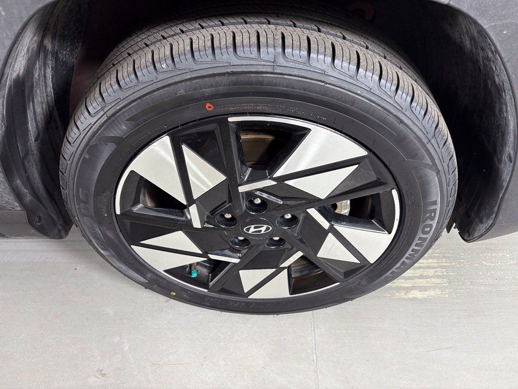 Used 2025 Hyundai Kona SEL FWD image 10