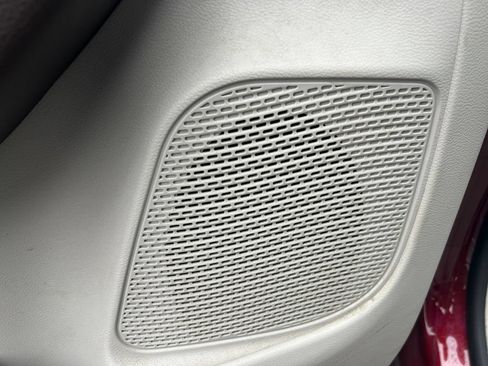 Certified 2017 Chrysler Pacifica Touring FWD image 33