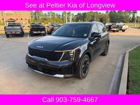 Used 2025 Kia Sorento S w/ Panoramic Sunroof Package FWD image 2