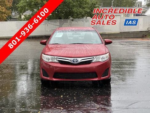 Used 2013 Toyota Camry LE image 1