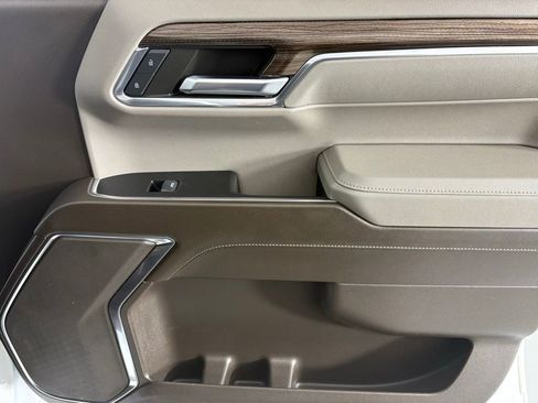 Used 2023 Chevrolet Silverado 1500 LT Trail Boss image 14