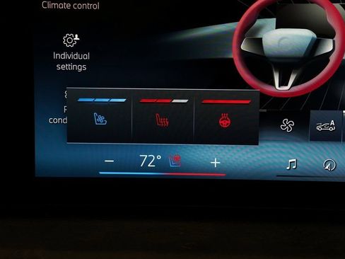 Used 2026 BMW X7 xDrive40i w/ Premium Package image 26