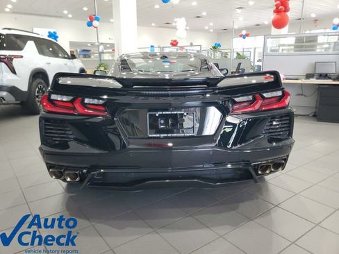 Used 2024 Chevrolet Corvette Stingray Preferred Cpe w/ Z51 Performance Package RWD image 3