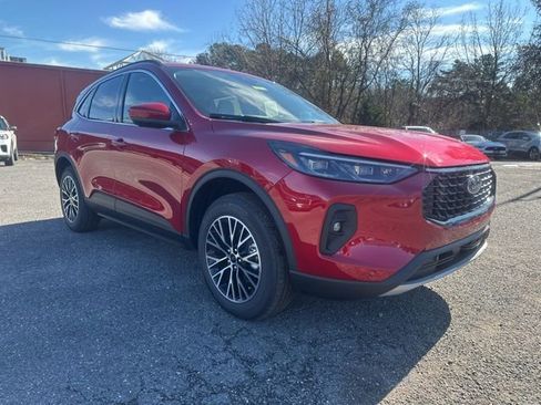 New 2026 Ford Escape SE w/ PHEV Premium Package FWD image 1