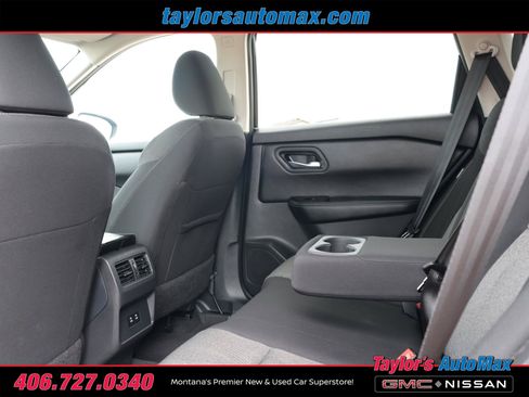 Used 2025 Nissan Rogue SV AWD/4WD image 28