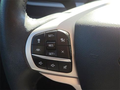 Used 2023 Ford Explorer XLT w/ Equipment Group 202A image 29