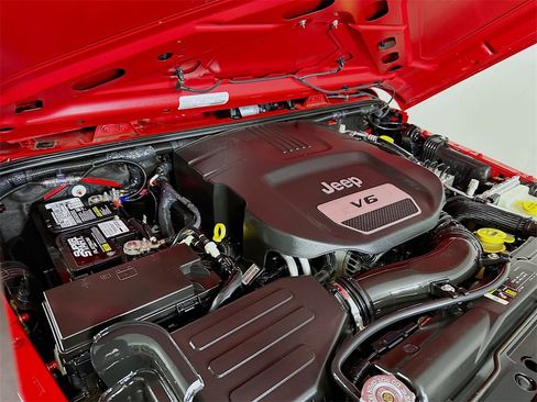 Used 2018 Jeep Wrangler Sport image 25