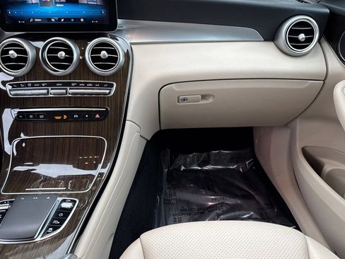 Certified 2022 Mercedes-Benz GLC 300 4MATIC image 29