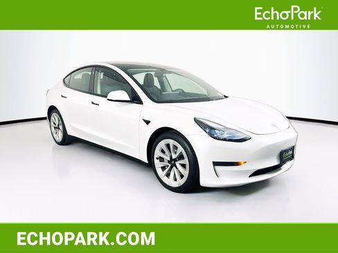 Used 2023 Tesla Model 3 Standard Range RWD image 1