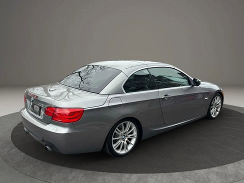 Used 2013 BMW 335i Convertible image 11