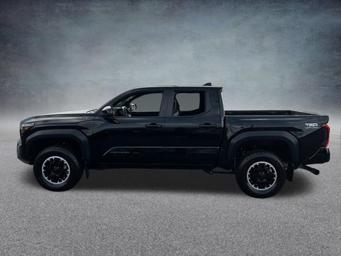 Used 2024 Toyota Tacoma TRD Off-Road AWD/4WD image 4