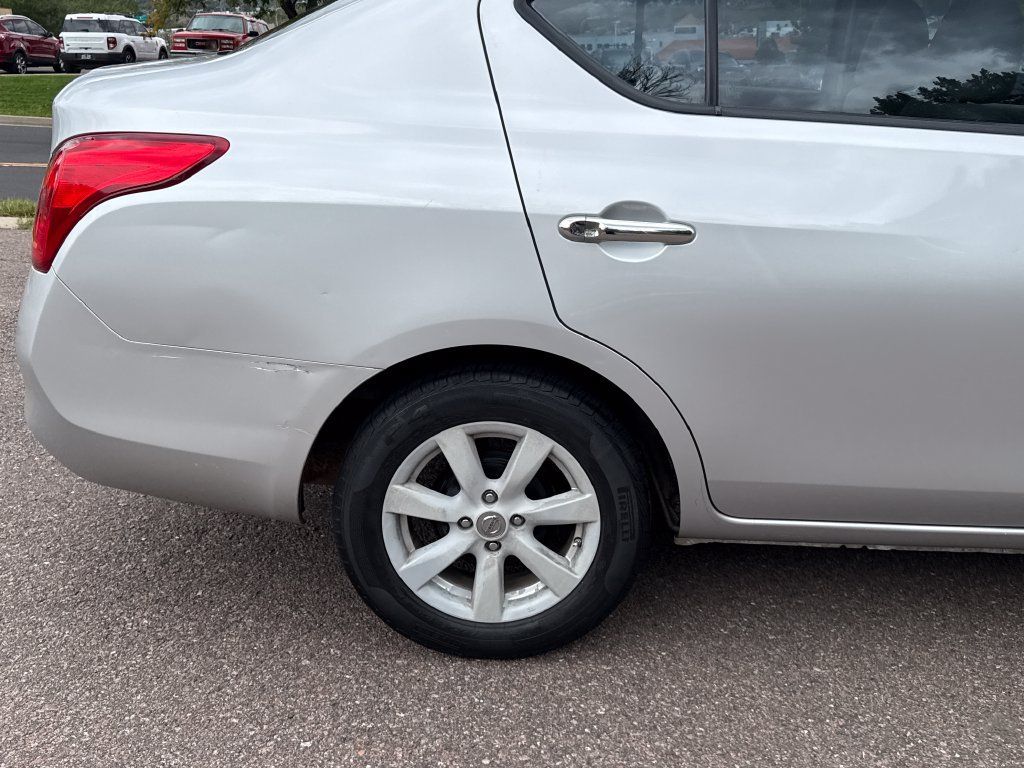 Used 2012 Nissan Versa FWD image 32