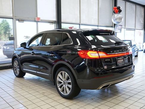 Used 2017 Lincoln MKX Reserve w/ Driver Assistance Package AWD/4WD image 4