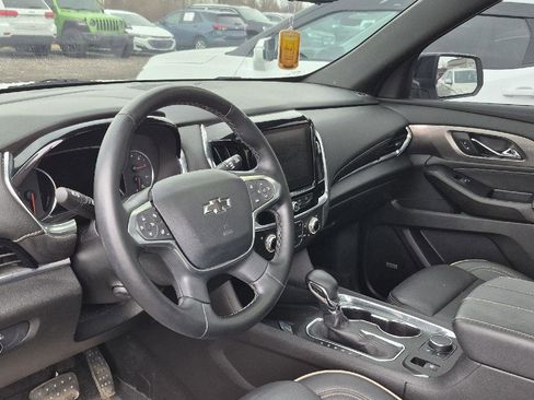 Used 2023 Chevrolet Traverse Premier w/ Redline Edition image 10